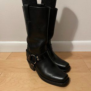 Frye Harness Boot in black leather - marked as size 7M (Womens 8)
